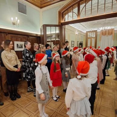 Kalėdų eglutės įžiebimas Chaimo Frenkelio viloje-muziejuje